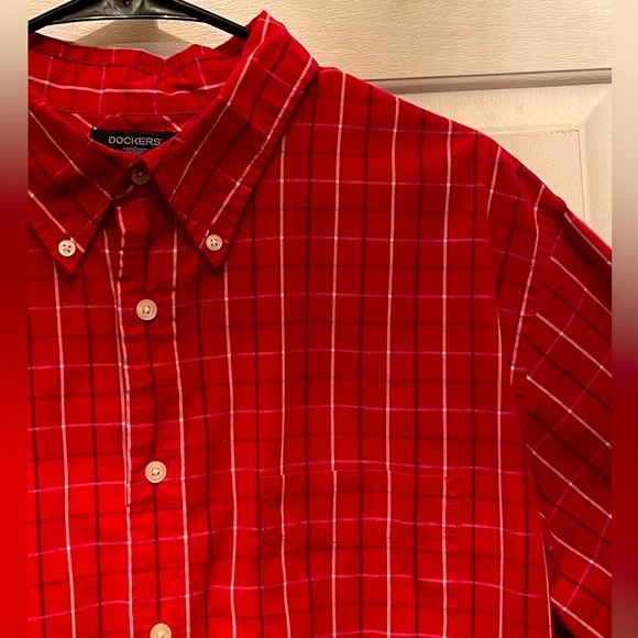 Men’s Sz XL Dockers Red Plaid S/S Button-Front Shirt, EUC - Picture 2 of 4